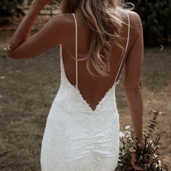 Clo Grace Loves Lace, worn once for 10 hours, professionally dry cleaned - Picture 3 of 9